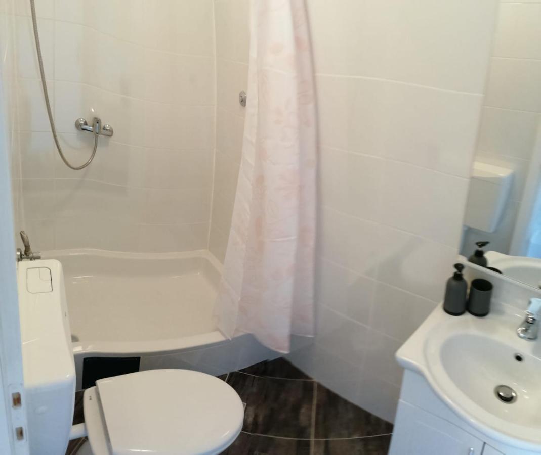 Apartmani Skalinada Marina Luaran gambar