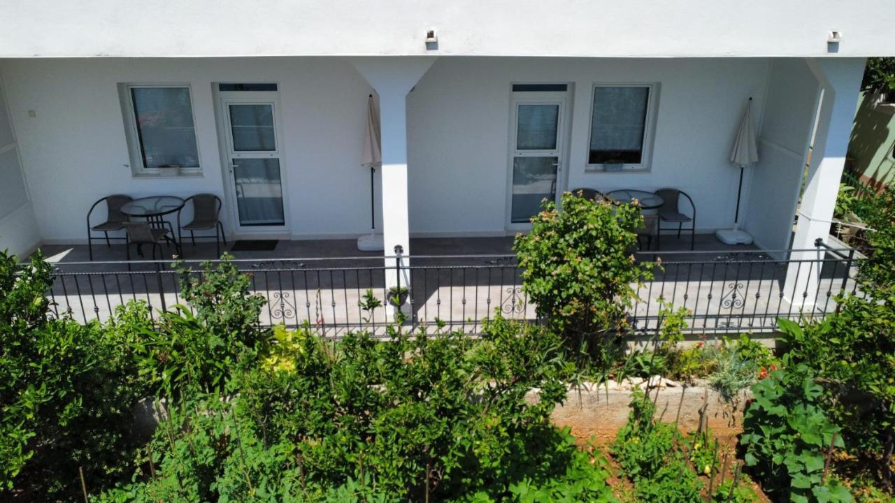 Apartmani Skalinada Marina Luaran gambar